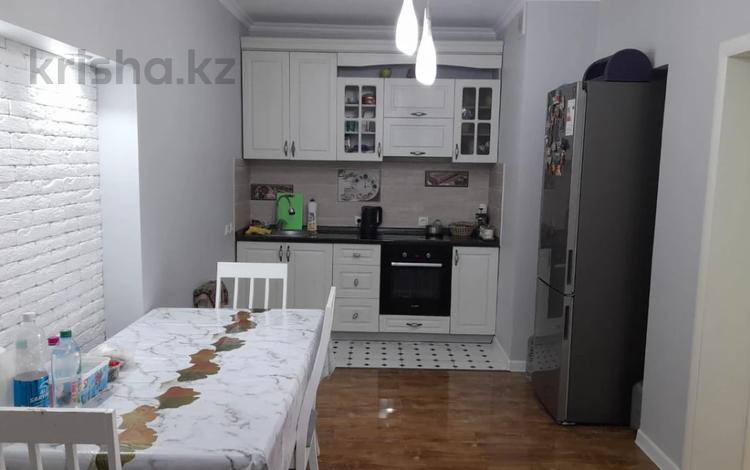 2-комнатная квартира, 70 м², 14/16 этаж помесячно, Навои 37