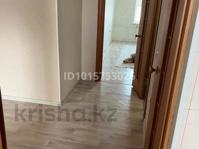 2-бөлмелі пәтер · 54 м² · 6/6 қабат, 1 ш/а, есет батыра 83 84а, бағасы: 17 млн ₸ в Актобе, мкр 5