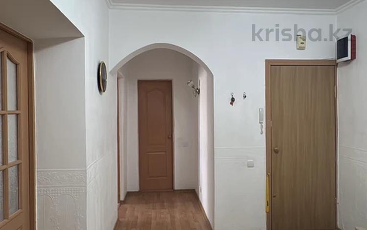 3-бөлмелі пәтер · 90 м² · 2/5 қабат, Кудайбердыулы 3 — ТРЦ Аружан, бағасы: 36 млн ₸ в Астане — фото 3