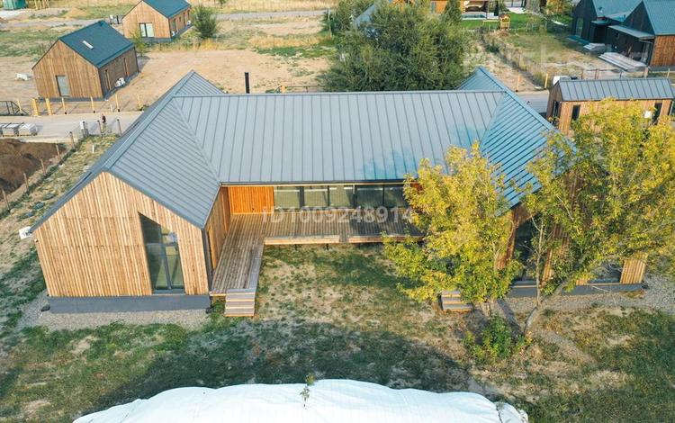 Отдельный дом · 7 комнат · 225 м² · 24 сот., Кульджинский тракт — Коттеджный эко-поселк Barn Ville за 157 млн ₸ в Алматы — фото 2