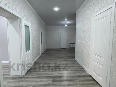 3-комнатная квартира · 134 м² · 4/5 этаж, мкр. Алтын орда за 41.5 млн ₸ в Актобе