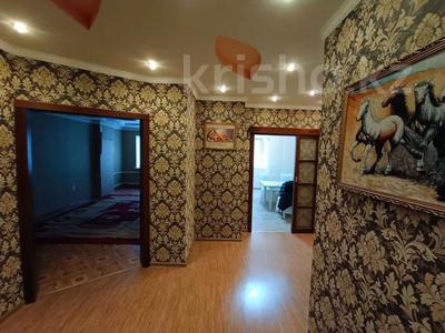 2-комнатная квартира · 80 м² · 8/10 этаж, Алии Молдагуловой 58/4 за 22.5 млн 〒 в Актобе