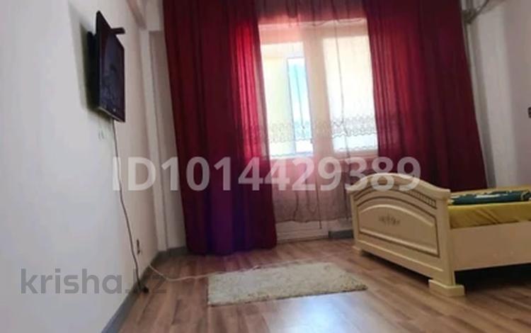 1-комнатная квартира · 42 м² · 2/5 этаж, мкр Нурсая, Ул.Габдиева 38 за 2 500 ₸ в Атырау — фото 2