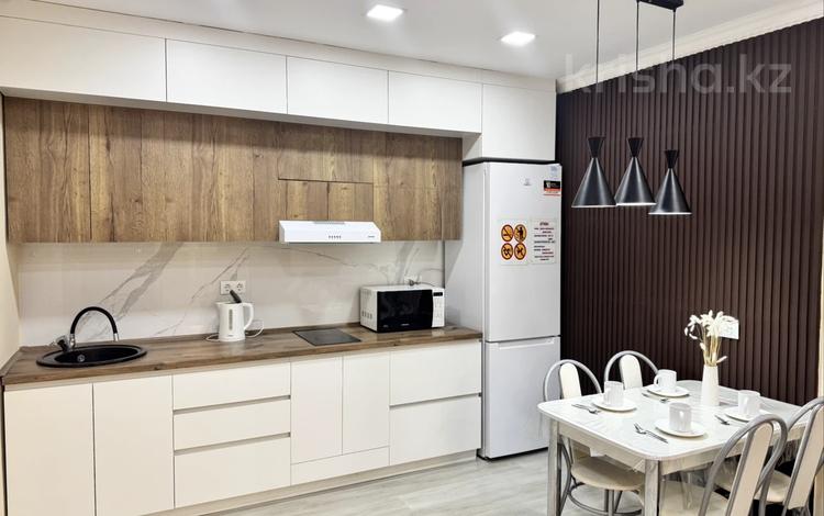 2-комнатная квартира · 60 м² · 6/13 этаж, Муратбаева 14 за 25 000 ₸ в Алматы, Алмалинский р-н — фото 46