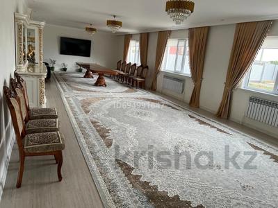 Отдельный дом · 6 комнат · 390 м² · 12 сот., Изтурганов 26 — Рядом с районным акиматом и автомойкой Байтерек за 45 млн 〒 в Кульсары