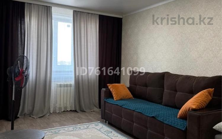 2-комнатная квартира · 54 м² · 9/9 этаж, Камзина 80 за 18 000 ₸ в Павлодаре — фото 9