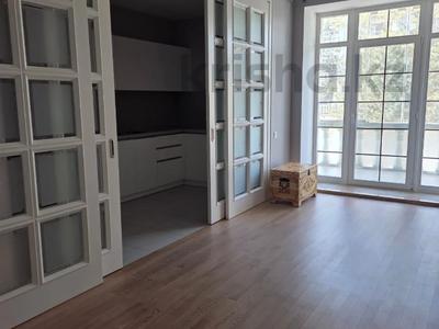 3-бөлмелі пәтер · 210 м² · 2/5 қабат, LJVFKFR FYF 14|1 — ШИКАРНАЯ ЛОКАЦИЯ!!!, бағасы: 185 млн ₸ в Астане, Нура р-н