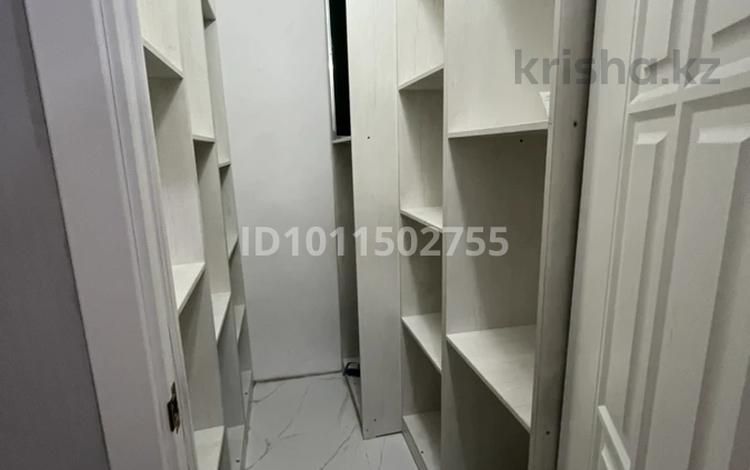2-бөлмелі пәтер · 76 м² · 1/5 қабат, Авангард 2 микрорайон 6в, бағасы: 270 000 ₸ в Атырау, мкр Авангард-2 — фото 3
