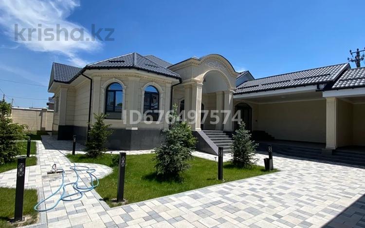 Отдельный дом • 5 комнат • 240 м² • 8 сот., Жумабаева за 150 млн 〒 в Таразе — фото 2