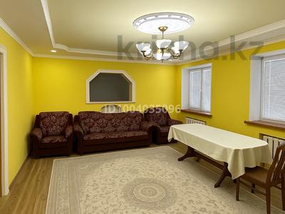 3-комнатная квартира · 94.5 м² · 2/5 этаж, Анаркулова — Район 8-школы за 32 млн 〒 в Жезказгане