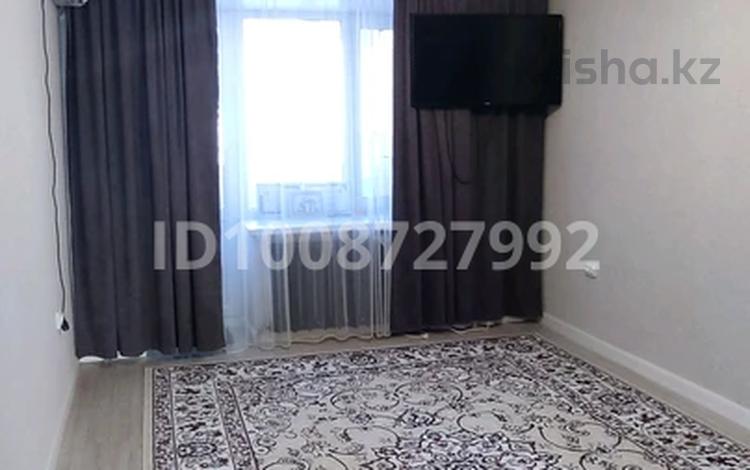 2-бөлмелі пәтер · 48 м² · 4/5 қабат, Доспанова 73 — Диана, Алем Плаза, Урал, КПО, Школьник с мебелью, бағасы: 19.3 млн ₸ в Уральске, мкр Школьник — фото 3