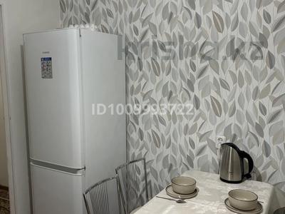 1-комнатная квартира · 40 м² · 6/9 этаж, мкр Кунаева за 10 000 ₸ в Уральске