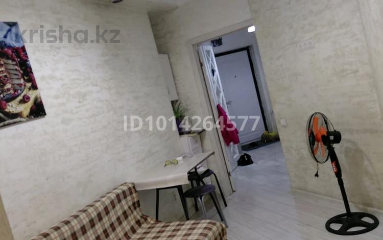 1-бөлмелі пәтер · 50 м² · 2/10 қабат, Мауленова, бағасы: 2 500 ₸ в Алматы, Алмалинский р-н — фото 2