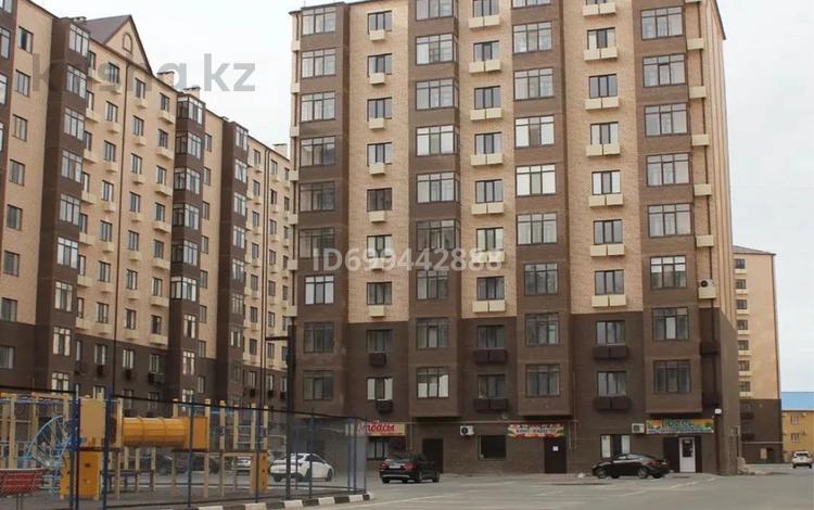2-комнатная квартира · 72 м² · 9/9 этаж, мкр Нурсая, Жумагалиева 10 — ЖК « Модерн» за 33 млн ₸ в Атырау — фото 2