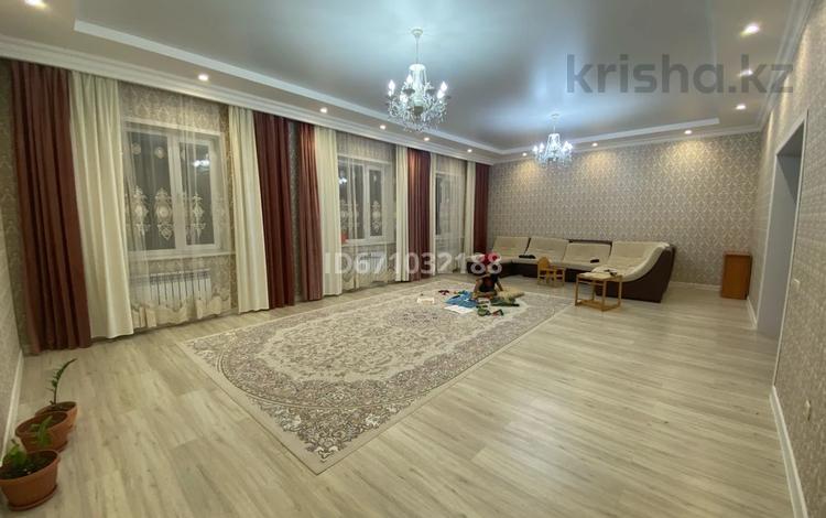 Отдельный дом • 4 комнаты • 150 м² • 10 сот., Туран — Абая за 42 млн 〒 в Косшы — фото 2