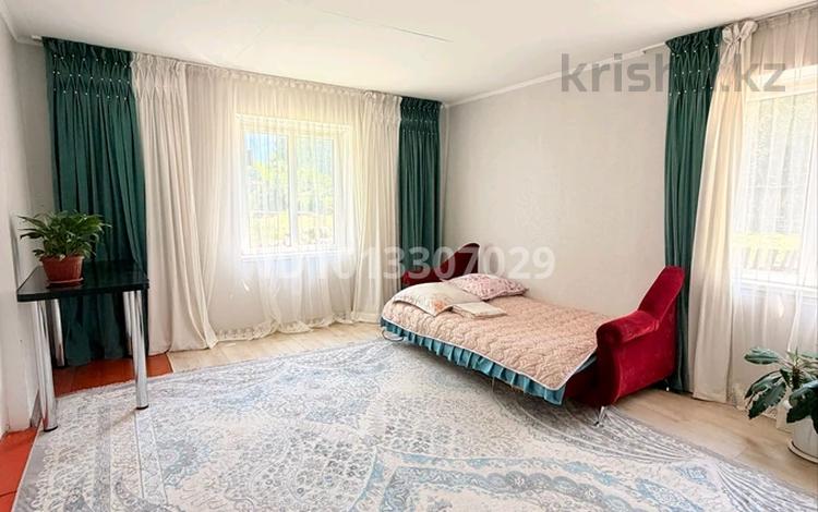 Жеке үй · 4 бөлме · 65 м², Ауезова 54 — Мәдениет үйінің артында, бағасы: 5 000 ₸ в  — фото 2