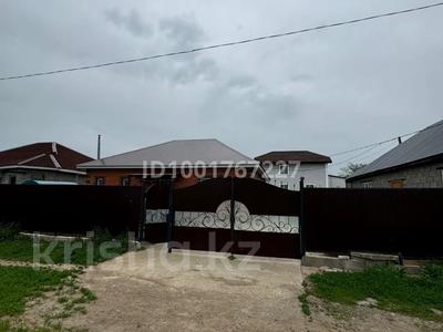 Продажа домов и дачи в Западно-Казахстанской обл.: Дача · 5 комнат · 110 м² · 5.6 сот., мкр Айгуль — Новапласт за 45 млн 〒 Дача · 5 комнат · 110 м² · 5.6 сот., мкр Айгуль — Новапласт за 45 млн 〒 в Уральске