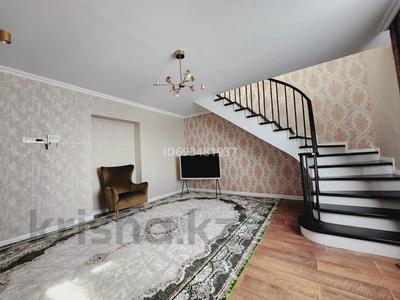 7-комнатная квартира, 250 м², 9/10 этаж, мкр. Алтын орда, Микрорайон Алтын орда — Молдагуловой за 125 млн 〒 в Актобе, мкр. Алтын орда