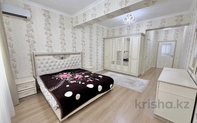 4-бөлмелі пәтер · 145 м² · 3/4 қабат, Омарова 25/1 — ЗВОНИТЕ СЕМЁНУ, бағасы: 750 000 ₸ в Алматы, Медеуский р-н — фото 3