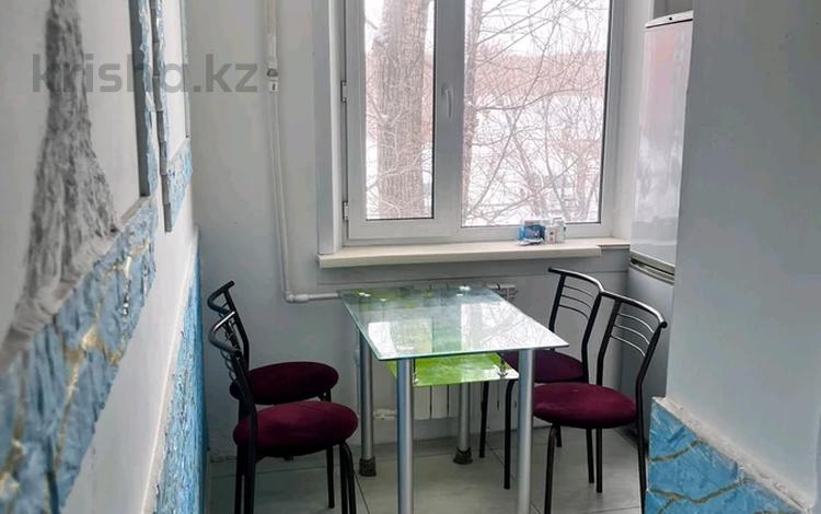 2-комнатная квартира · 46 м² · 2/5 этаж, Майкудук, Майкудук, 15й микрорайон за 11 млн ₸ в Караганде, Алихана Бокейханова р-н — фото 2