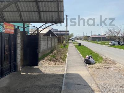 Отдельный дом · 4 комнаты · 110 м² · 10 сот., мкр Достык , Ул.Бирлик 46 — Достык 10-соток за 35.8 млн 〒 в Шымкенте, Абайский р-н