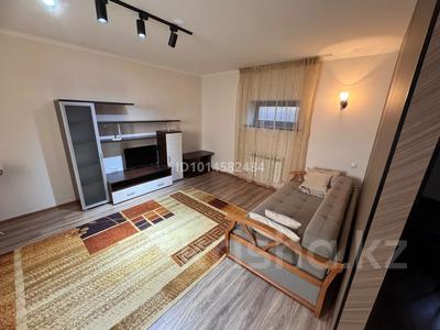 1-комнатная квартира · 40 м² · 1/1 этаж, Азаттык 74/2 за 180 000 ₸ в Атырау, мкр Жилгородок