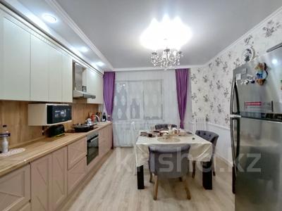 3-комнатная квартира · 106.4 м² · 17/18 этаж, мкр Юго-Восток, Шахтеров 60 — НИШ, 101 и 102 гимназии, Дворец школьников №2 за ~ 43 млн ₸ в Караганде, Казыбек би р-н