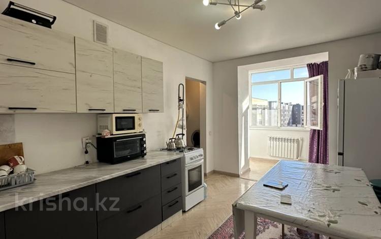 2-бөлмелі пәтер · 85 м² · 9/10 қабат, самал 70/3, бағасы: 26.5 млн ₸ в Уральске — фото 2