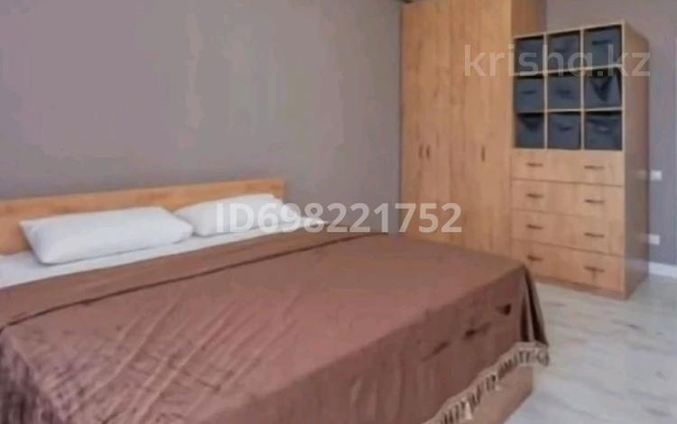 2-комнатная квартира · 80 м² · 9/16 этаж, мкр Шубар, Кабанбай батыра 9/4 — Кабанбай батыра - Сарайшык за 450 000 ₸ в Астане, Есильский р-н — фото 2