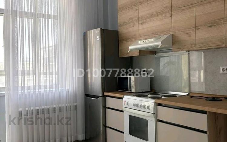 2-комнатная квартира · 65 м² · 3/5 этаж, мкр Юго-Восток, Муканова 19/2 — Автостанция ЖК Хан за 230 000 〒 в Караганде, Казыбек би р-н — фото 2
