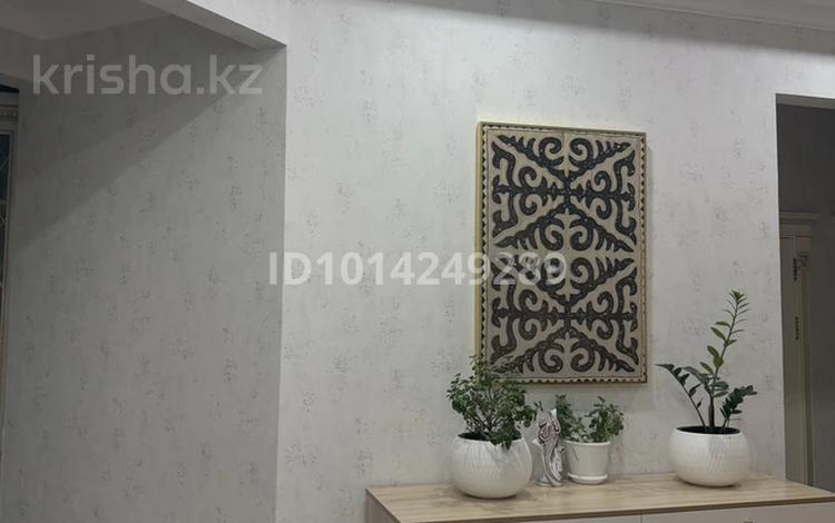 3-комнатная квартира · 136 м² · 2/12 этаж, 17-й мкр, 17 мкрн 7 за 75 млн ₸ в Актау — фото 2