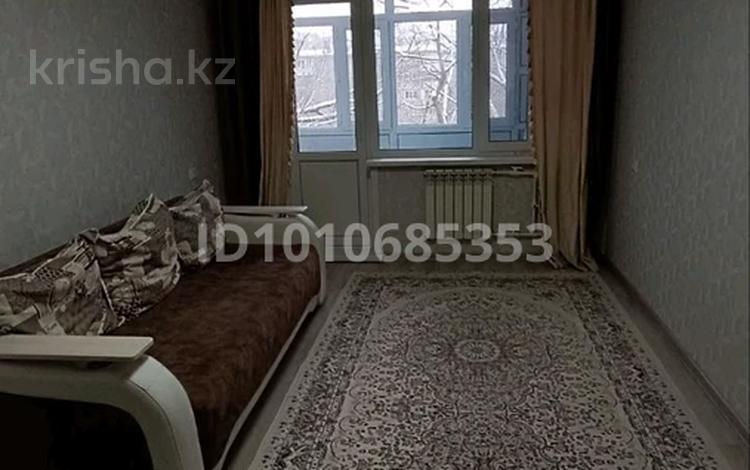 1-комнатная квартира · 42 м² · 4/5 этаж, мкр Юго-Восток, Республики 10 за 15.5 млн ₸ в Караганде, Казыбек би р-н — фото 2