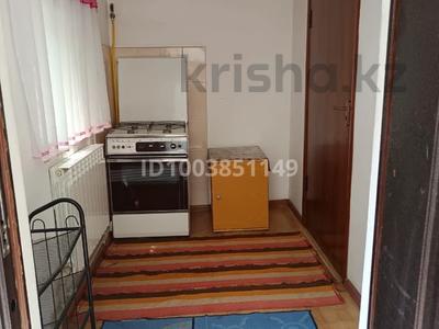 Часть дома · 1 комната · 50 м², Айтеке би — проспект Жамбыла за 70 000 〒 в Таразе