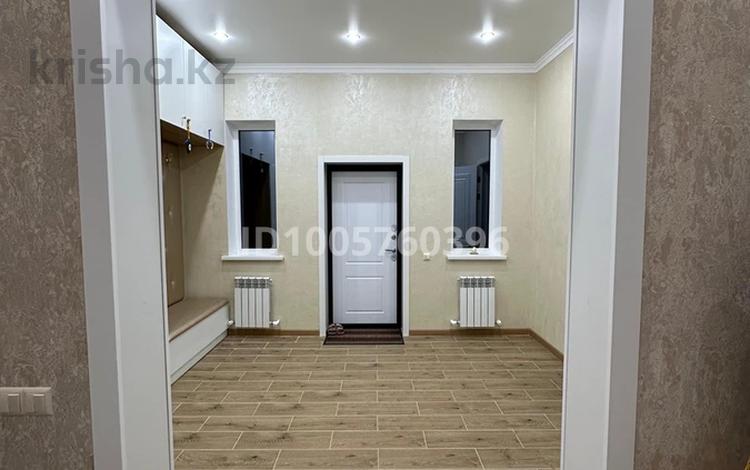 Отдельный дом · 4 комнаты · 200 м² · 10 сот., жилой массив Жанаконыс-2, Наурызбай за 85 млн ₸ в Актобе — фото 2