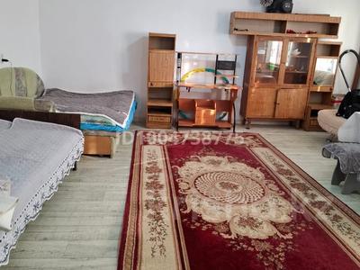 1-комнатная квартира · 45 м² · 1/3 этаж, Менделеева 16 — Магазин гастроном за 6 000 〒 в Темиртау