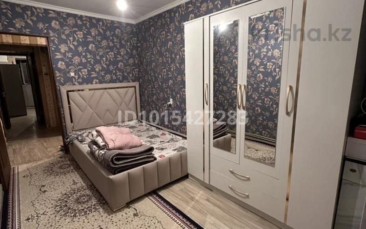 2-комнатная квартира · 50 м² · 4/5 этаж, 18-й микрорайон 15 — 38 школа за 180 000 ₸ в Шымкенте, Аль-Фарабийский р-н — фото 2
