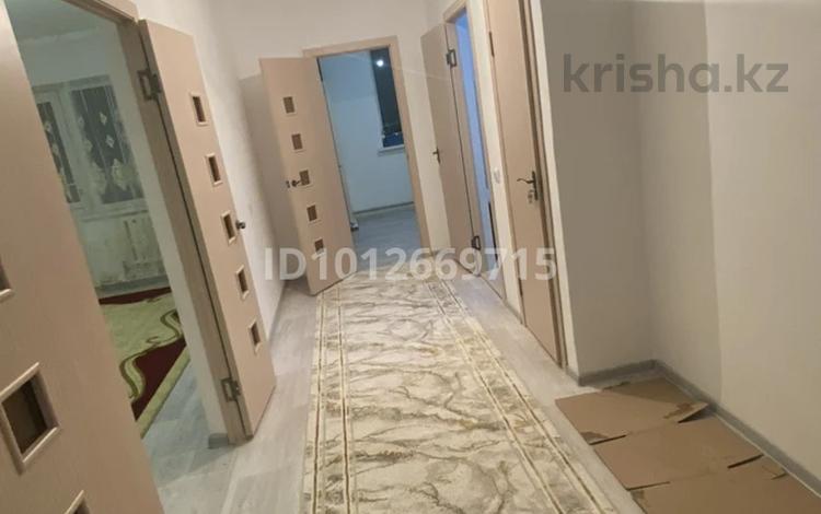 3-комнатная квартира · 143 м² · 4/5 этаж, Левый берег мкр 2 12 за 130 000 ₸ в  — фото 2