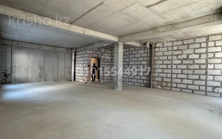 3-бөлмелі пәтер · 98.7 м² · 1/3 қабат, Керей Жанибек Хандар, бағасы: ~ 143.1 млн ₸ в Алматы, Медеуский р-н — фото 2