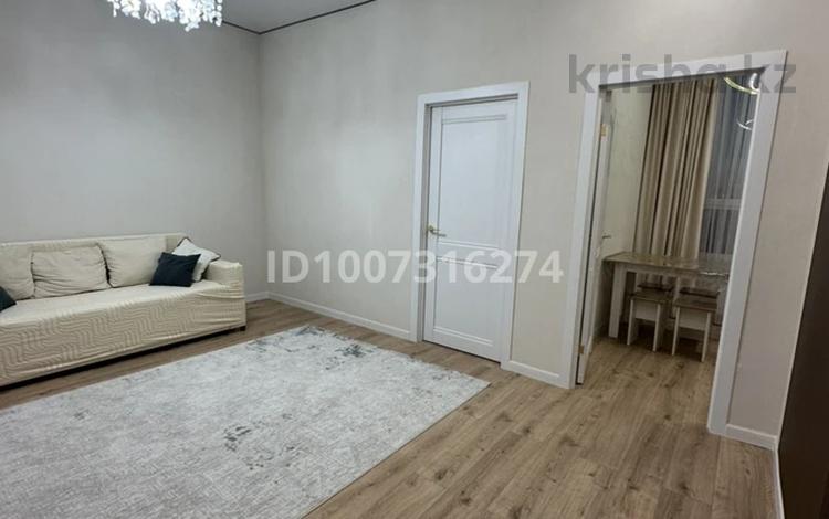 2-комнатная квартира · 41 м² · 11/12 этаж, Жубан Молдагалиев 3 за 250 000 〒 в Астане, Нура р-н — фото 2