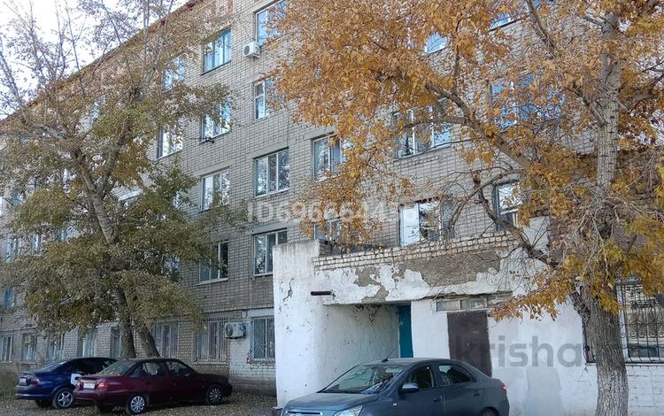 1-комнатная квартира · 35 м² · 1/5 этаж, мкр 11, Станционная 33 за 6.5 млн ₸ в Актобе — фото 2