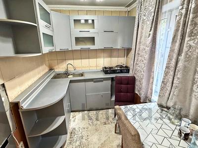 3-бөлмелі пәтер · 60 м² · 1/5 қабат, Муратбаева 50, бағасы: 38 млн ₸ в Алматы, Алмалинский р-н