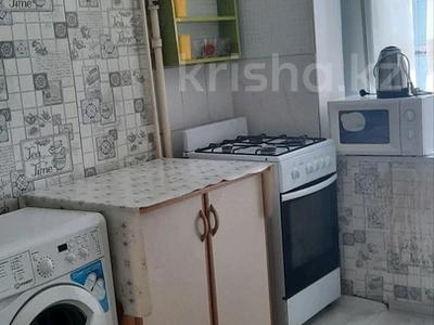 2-комнатная квартира · 50 м² · 3/5 этаж, 16-й микрорайон, 16-й микрорайон — Хилтон, каусар, 39 школа за 150 000 ₸ в Шымкенте, Аль-Фарабийский р-н