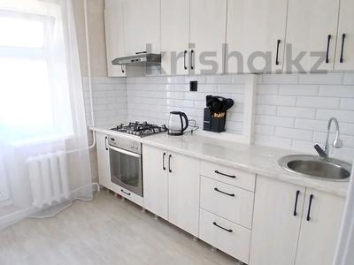 2-комнатная квартира · 55 м² · 2/5 этаж, мкр Кунаева 52 за 200 000 ₸ в Уральске