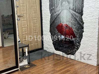 3-комнатная квартира · 63 м² · 5/5 этаж, мкр Айгуль, с.тюленина 50 за 20 млн 〒 в Уральске