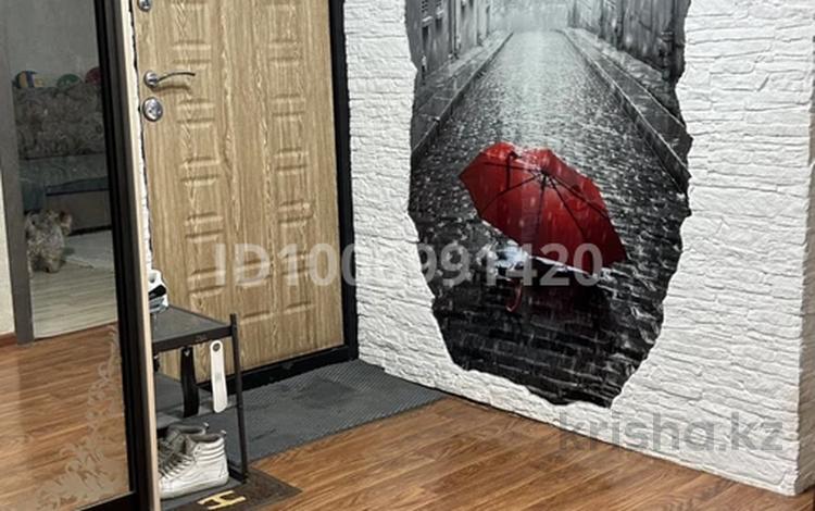 3-комнатная квартира · 63 м² · 5/5 этаж, мкр Айгуль, С.тюленина 50 за 27 млн ₸ в Уральске — фото 2