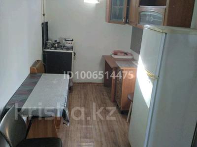 Отдельный дом · 2 комнаты · 10 м², мкр Атырау, Улица Казына 87011380853 — Исатай Тайманов за 60 000 〒