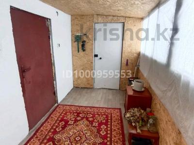 Часть дома · 4 комнаты · 98 м² · 15 сот., Бауыржан Момышулы 28 — Акимат,школа,магазин за 27 млн 〒 в Караганде, Казыбек би р-н
