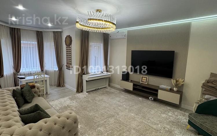 4-комнатная квартира · 155 м², мендалиева — маметова за 75 млн 〒 в Уральске — фото 2
