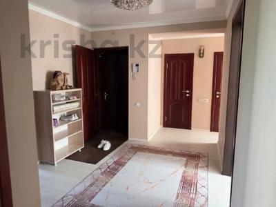 3-бөлмелі пәтер · 81.1 м² · 3 қабат, Токсан би 82, бағасы: 300 000 ₸ в Петропавловске