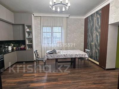 Жеке үй · 8 бөлме · 280 м² · 10 жүзд., 3 12, бағасы: 57 млн ₸ в Нурлы